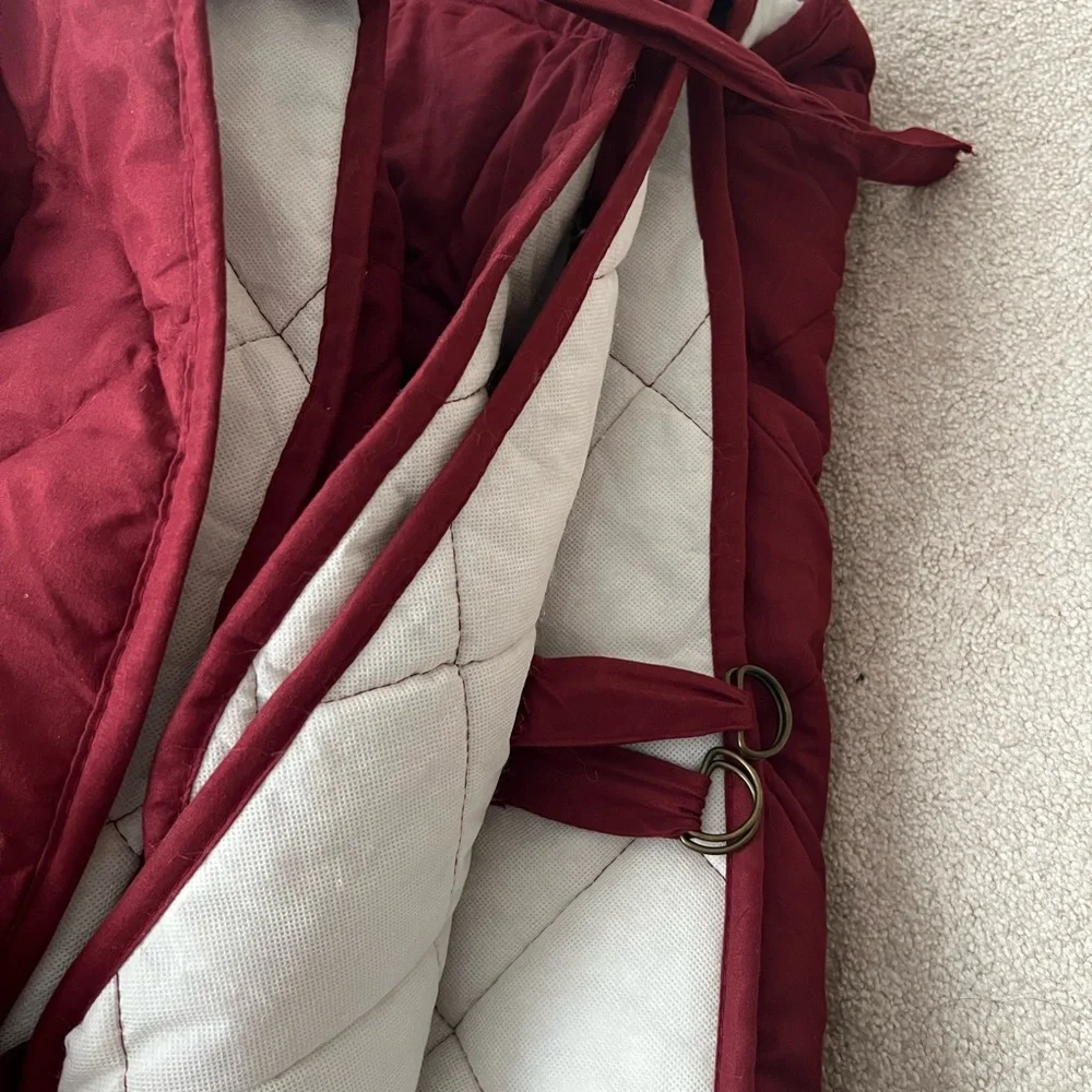 Luxurious Burgundy Quilted Sofa Cover couch cover